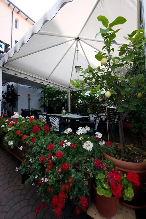 Albergo Stella Tole